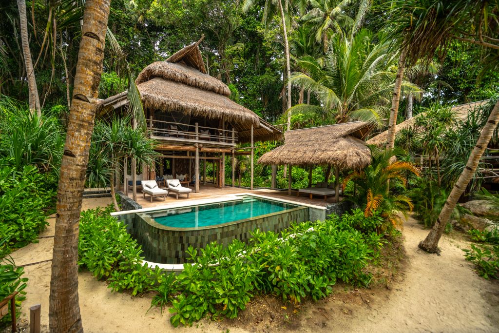 Bersantai di Pulau Nikoi dan Cempedak yang Eco-Friendly