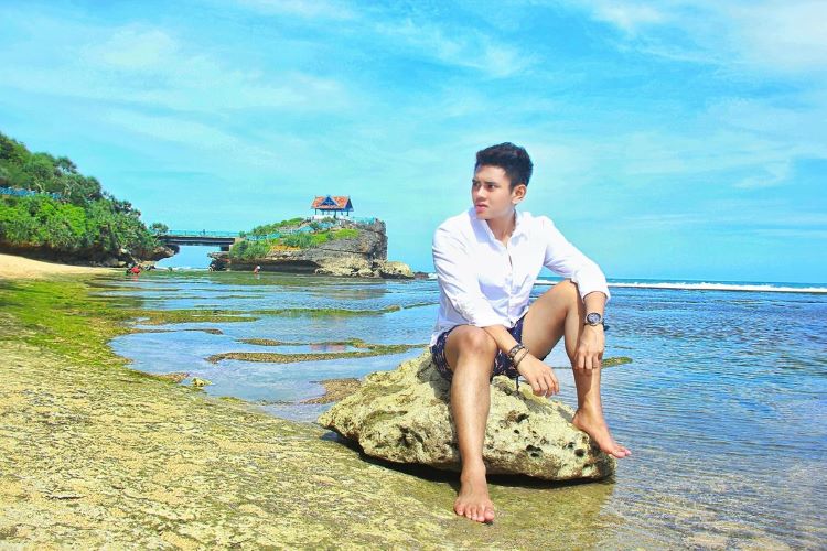 Menikmati Keindahan Pantai Indayanti, Pantai Paling Terkenal di Gunungkidul dengan Fasilitas Lengkap