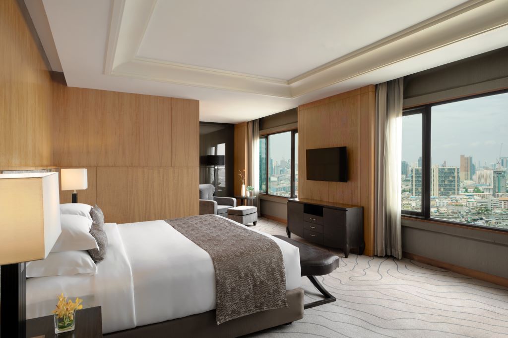 Debut Perdana Avani Ratchada Bangkok