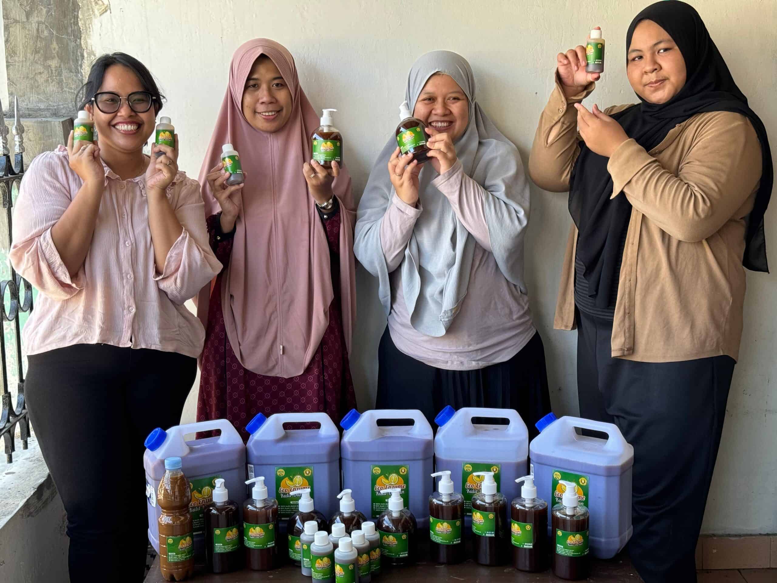 Mahasiswa UPN Veteran Jogja Ubah Limbah Kulit Durian Jadi Ecoenzyme, Solusi Inovatif Atasi Krisis Sampah