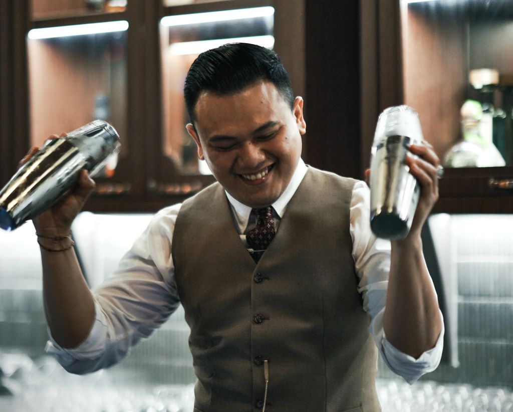 Aris Sanjaya, Juara Dua Kompetisi Bartender Dunia: Sipping Slowly to Savor Each Moment