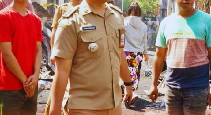 Camat Bontoala meninjau langsung lokasi kebakaran di Jalan Laiya Lorong 124 A