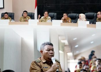 Camat Tamalate beserta Jajaran Lurah mengikuti Apel Lingkup Pemerintah Kota Makassar