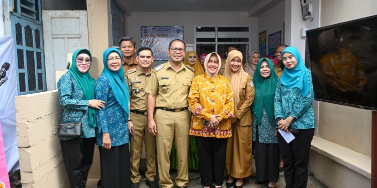 Indira Yusuf Ismail Dampingi Danny Pomanto Resmikan Posyandu Era Baru di Kelurahan Paropo