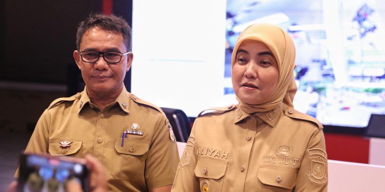 Irwan Adnan Dampingi Wawali Aliyah Mustika Ilham Touring Balai Kota di Hari Pertama Berkantor