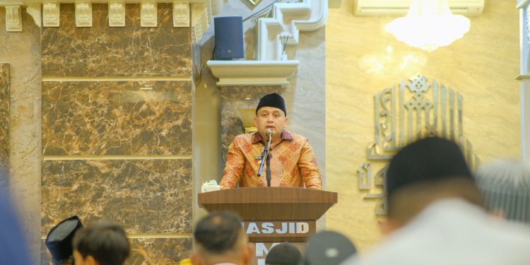 Safari Ramadan di Masjid Mubaraq, Munafri Arifuddin Ajak Warga Tingkatkan Ibadah dan Jaga Kondusivitas