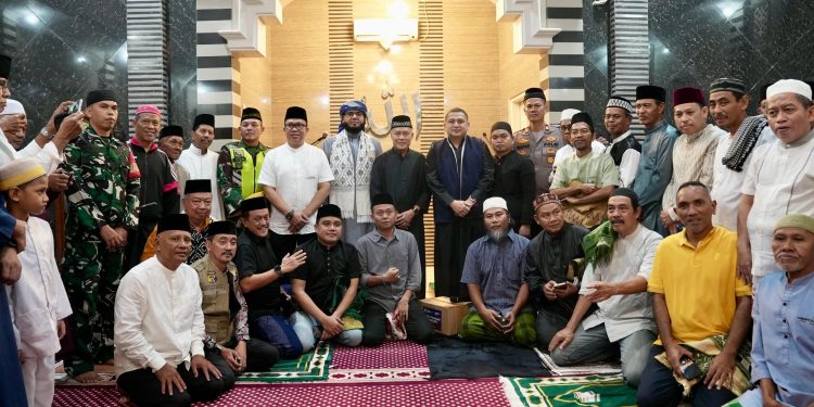 Wali Kota Makassar Dorong Peningkatan Pendidikan dan Kebersihan di Masjid Al Irshan Minasa Upa
