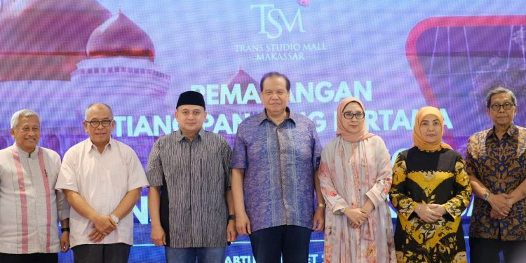 Munafri Arifuddin Dampingi Chairul Tanjung Resmikan Pembangunan Masjid Agung TSM