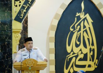 Wali Kota Makassar Silaturahmi dan Shalat Tarawih Bersama Jamaah Masjid Darun Naim