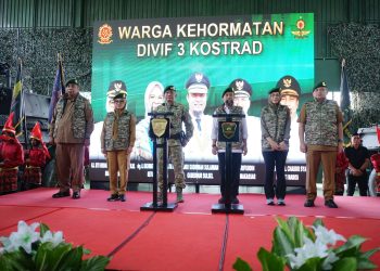 Wali Kota Makassar Munafri Arifuddin Dikukuhkan Sebagai Warga Kehormatan Divisi Infanteri 3 Kostrad