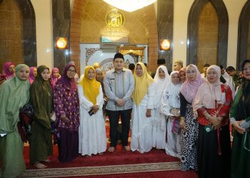 Wali Kota Munafri Tarawih Bersama Warga, Ingatkan Keutamaan 10 Malam Terakhir Ramadan