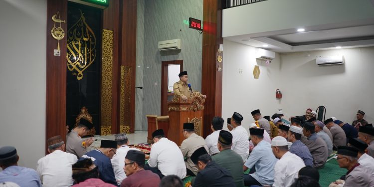 Safari Ramadan di Masjid Nurul Azis, Wali Kota Munafri Ajak Warga Jaga Keamanan dan Ketertiban Kota