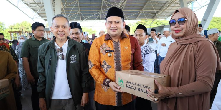 Pemkot Makassar Salurkan 5.500 Paket Sembako untuk Pekerja Keagamaan