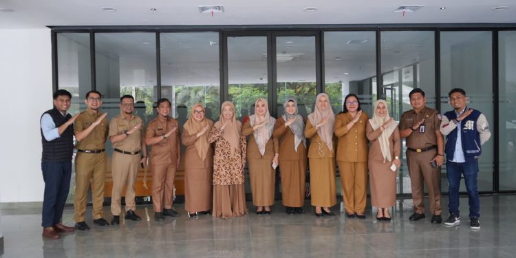 Ketua TP PKK Makassar Melinda Aksa Tinjau Inkubator UMKM, Apresiasi Produk Masuk Program Makan Bergizi Gratis
