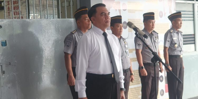 Pimpin Apel Pagi, Kalapas Makassar Sampaikan Beberapa Poin Penting