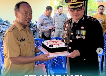 Kepala Seksi Kesra mewakili Camat Tamalanrea memberi Selamat Hari Ulang Tahun Bhayangkara ke – 79
