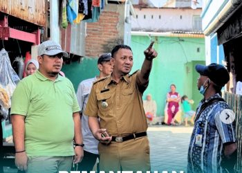 Camat Tamalanrea bersama Kawil PDAM Tamalanrea melakukan pemantauan pemasangan PDAM gratis di 7 titik