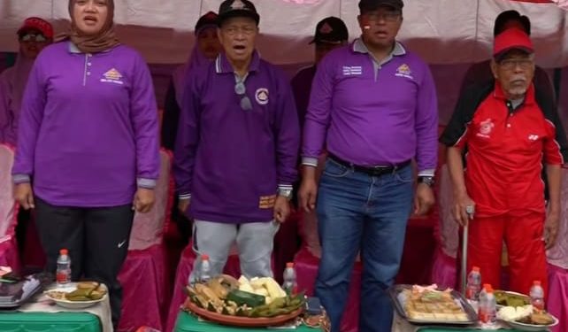 Kadis PU Makassar Lepas Peserta Jalan Sehat PORSENI IV HIKMA 2025