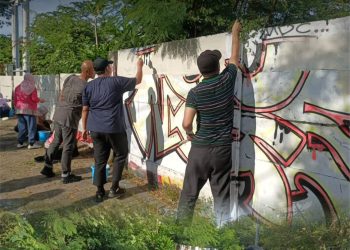 Camat Mariso Pimpin Aksi Jumat Bersih di Taman Gajah, Bukti Konsistensi Wujudkan Makassar Lebih Indah.