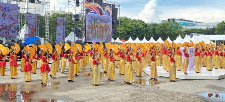 SMP Negeri 47 Makassar Mengguncang Karebosi! Aksi Tari Kolosal Pelajar Bikin HUT Kota Makassar ke-418 Makin Berkelas