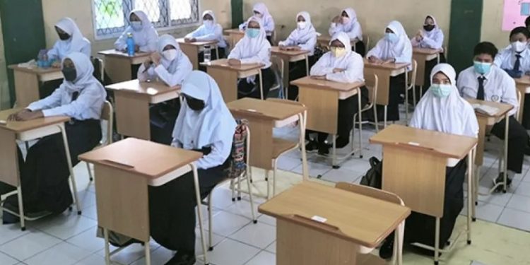 Belajar Sambil Berpuasa, SMP Negeri 37 Makassar Tetap Aktif Laksanakan Pembelajaran Ramadan 1447 H